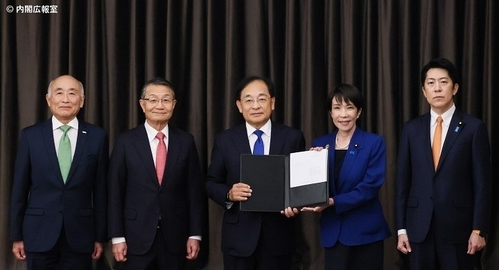 提言手交：高市総理とABAC日本<br>委員（韓国・慶州において）