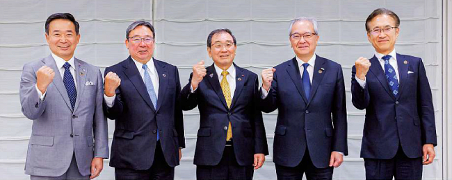 総会後の記者会見(会長と新副会長)